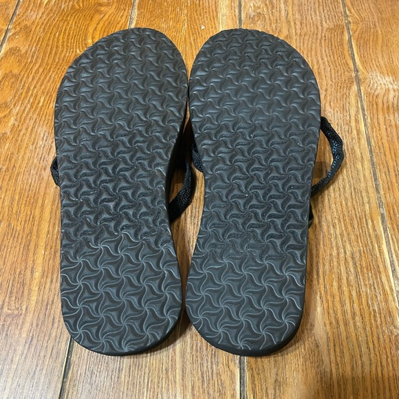 Teva 6840 Olowahu Women's Size 8 Black Flip Flop Cushioned Sandals - Picture 9 of 9